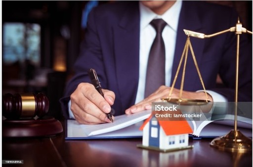 real estate lawyer.jpg