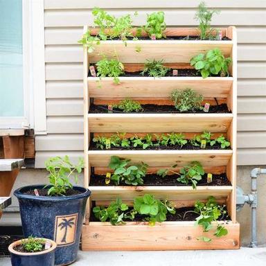diy-vertical-garden-with-drip-watering-system-3.jp